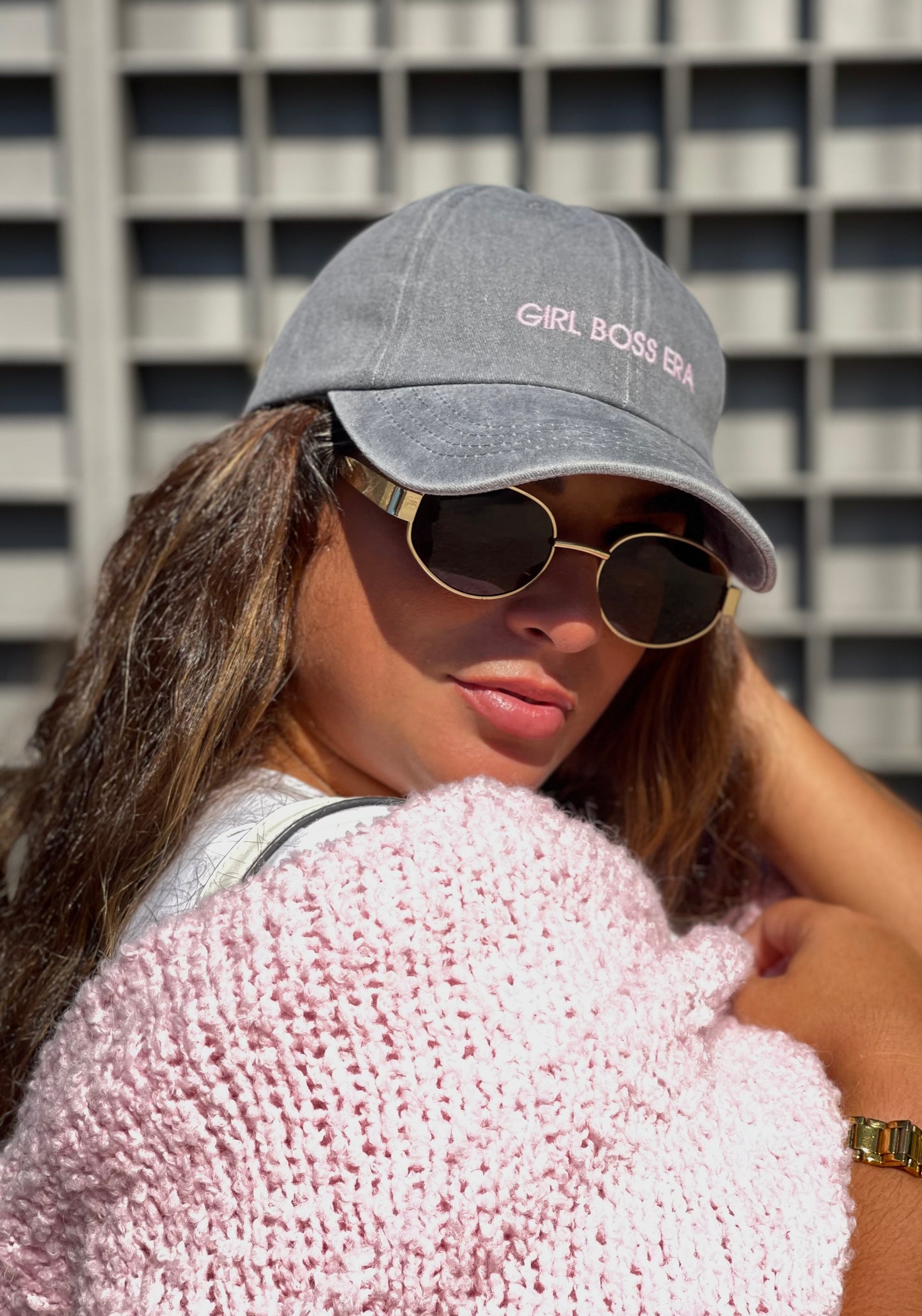BONÉ GIRL BOSS