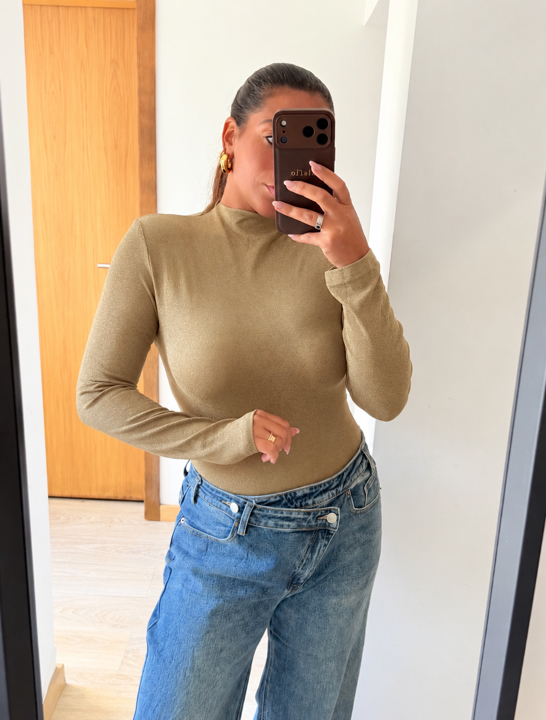 BODY GLOW | 4 CORES