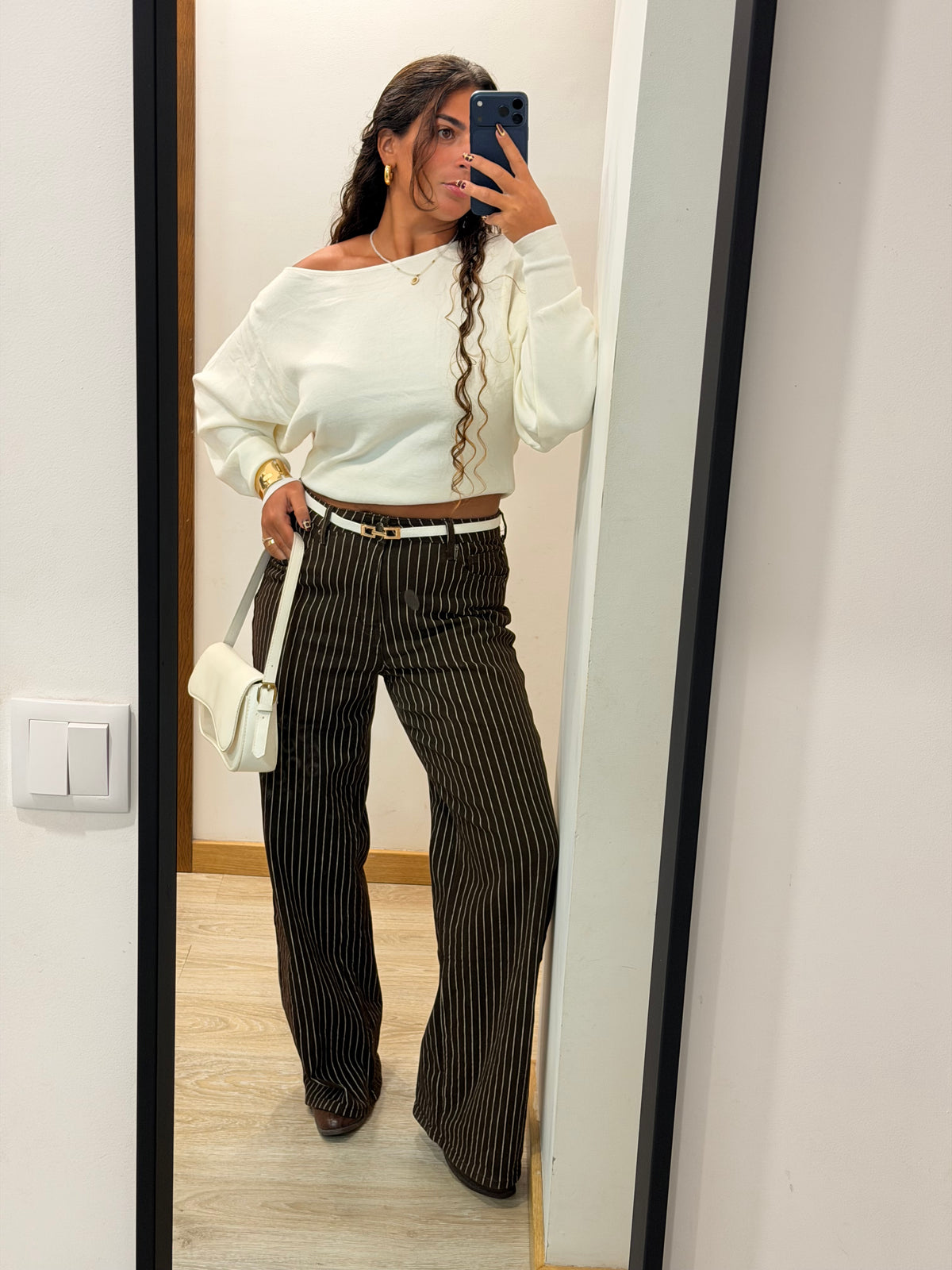 CALÇA WIDE LEG RISCAS