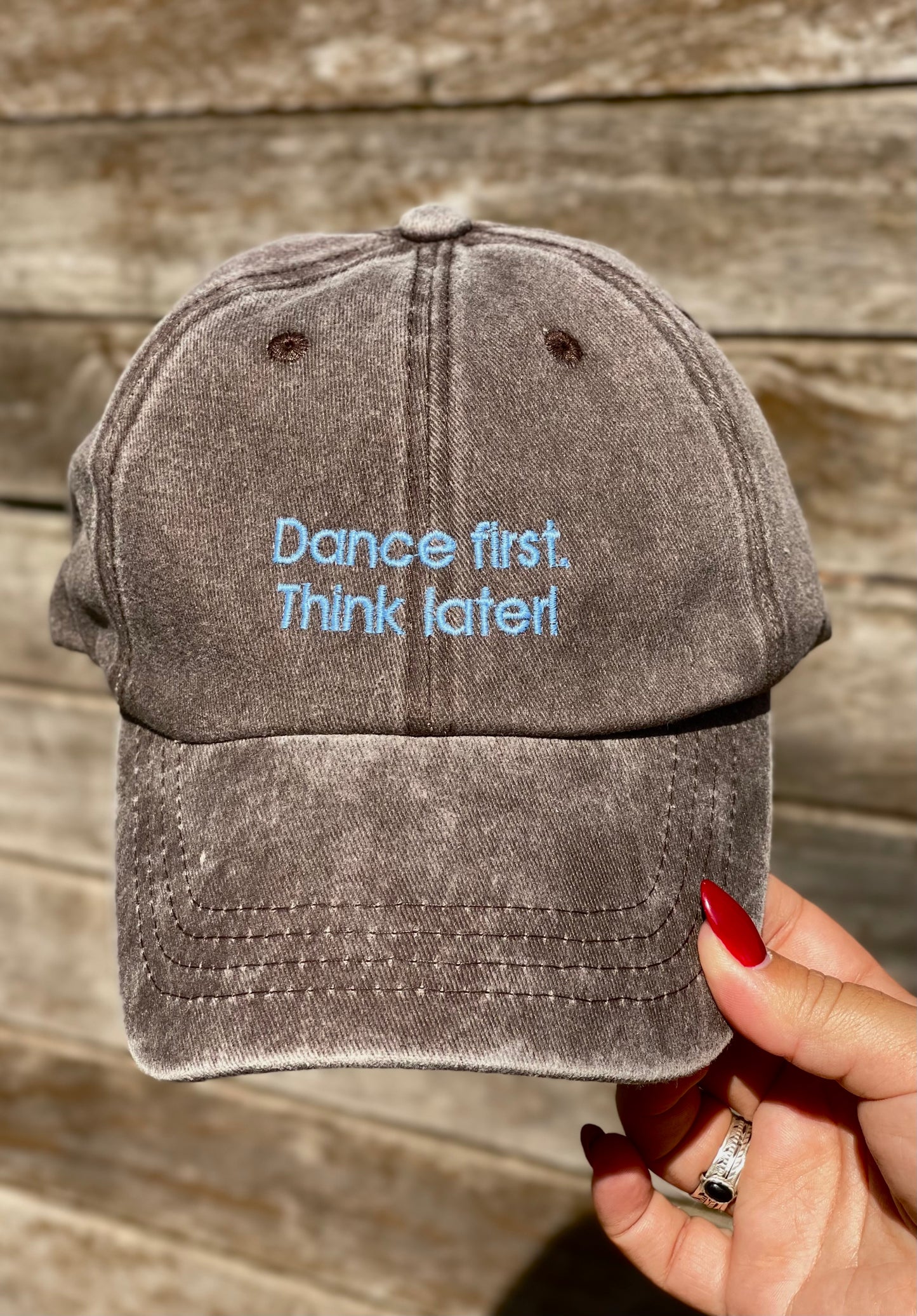 BONÉ DANCE